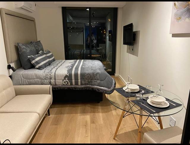 0.5 BEDROOM APARTMENT RENTED IN SEA POINT